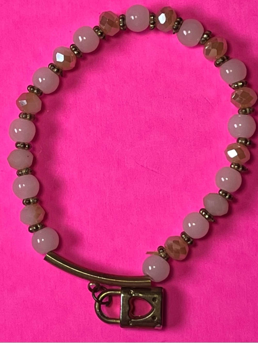 One beaded bracelet - Picture 3 of 3